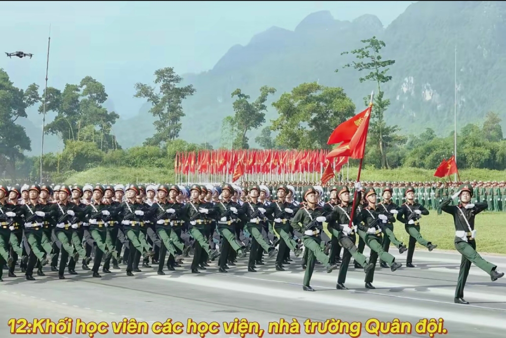 Khối học viên các học viện, nhà trường Quân đội